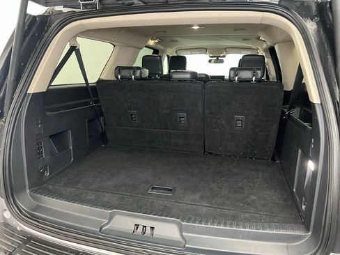 Used 2023 Ford Expedition Max XLT image 8