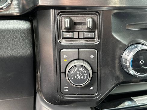 New 2025 Ford F350 Lariat w/ Lariat Ultimate Package image 25