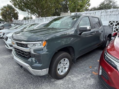 Used 2025 Chevrolet Silverado 1500 LT AWD/4WD image 6