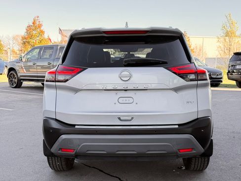 Used 2022 Nissan Rogue SV w/ SV Premium Package FWD image 12