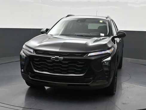 Used 2025 Chevrolet Trax ACTIV w/ Driver Confidence Package FWD image 9