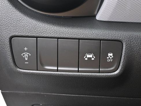 Used 2021 Hyundai Kona SE FWD image 12