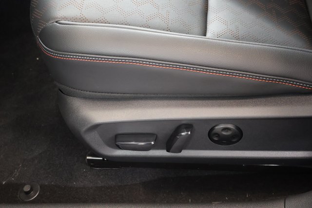 New 2026 Nissan Sentra SR w/ SR Premium Package FWD image 14