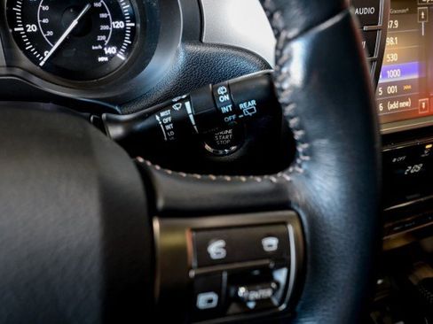 Used 2016 Lexus GX 460 image 41