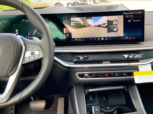 New 2025 BMW X5 sDrive40i w/ Climate Comfort Package image 6