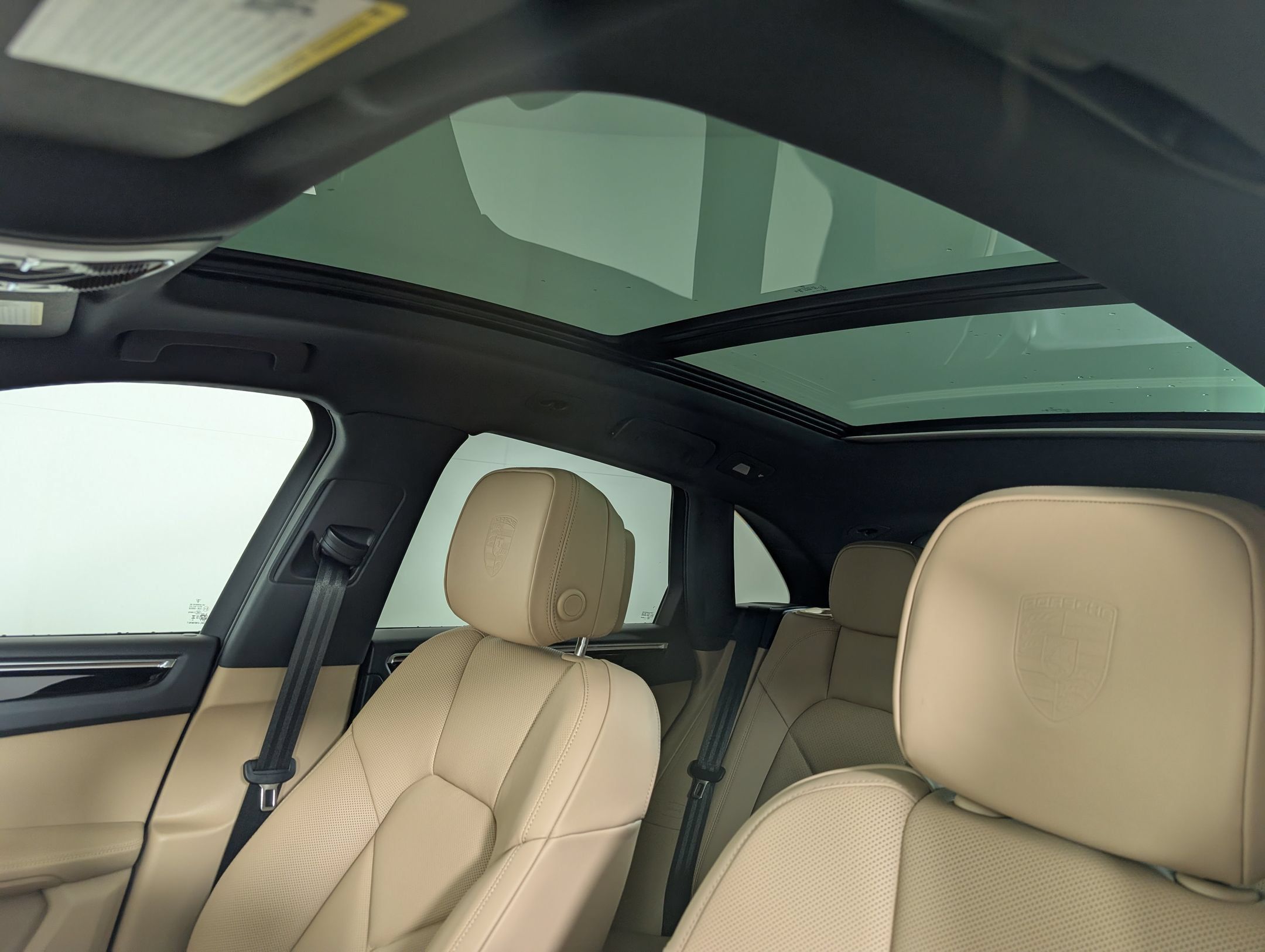 Certified 2026 Porsche Macan AWD/4WD image 27