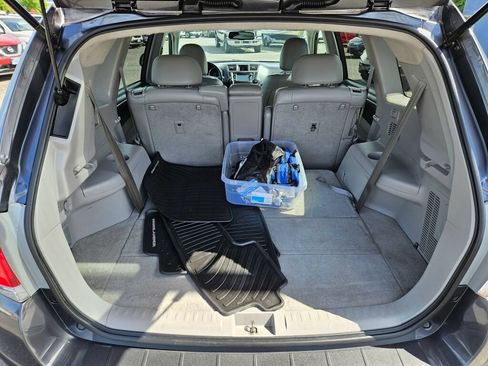 Used 2013 Toyota Highlander Limited AWD/4WD image 10