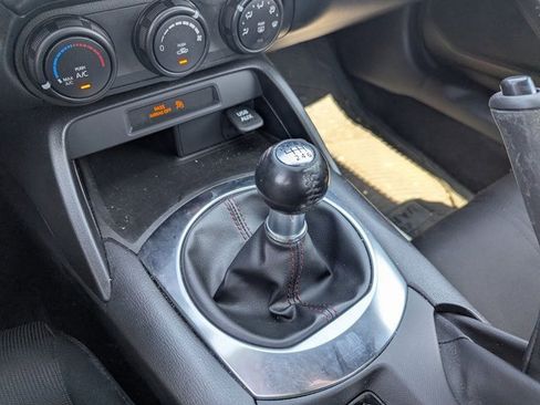 Used 2017 MAZDA MX-5 Miata Sport image 16