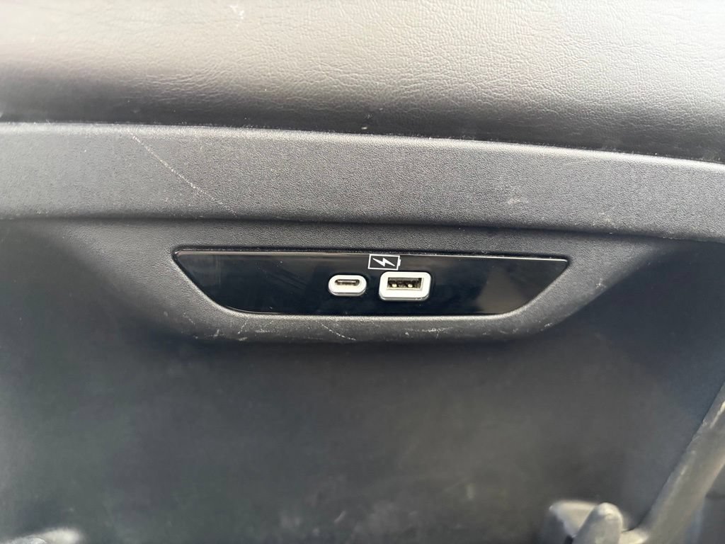 Certified 2023 Chrysler Pacifica Touring-L FWD image 16