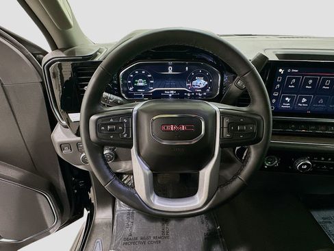 Used 2024 GMC Sierra 1500 SLT w/ X31 Off-Road Package AWD/4WD image 11