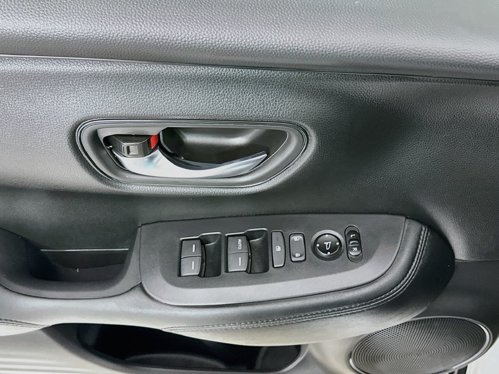 Certified 2026 Honda HR-V LX image 21