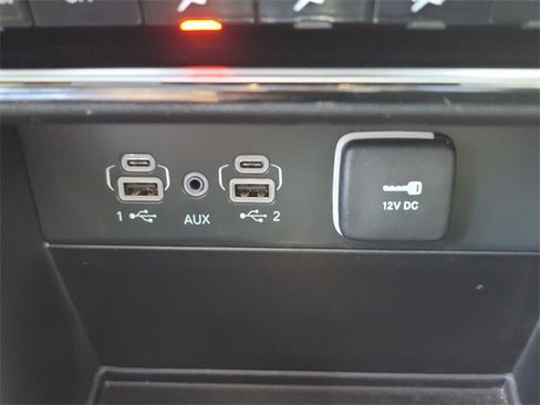 Used 2023 Jeep Grand Cherokee Laredo X image 23