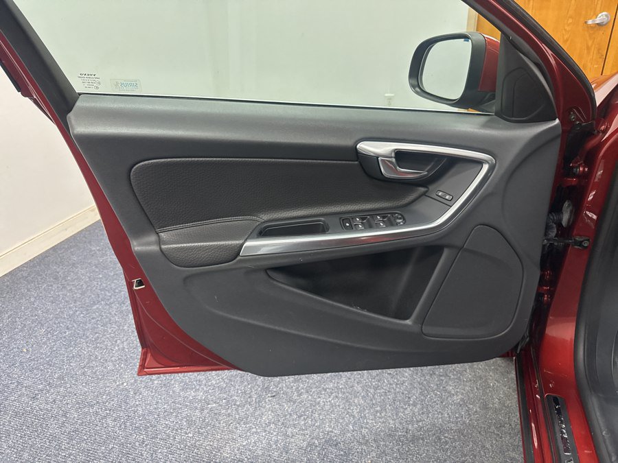 Used 2012 Volvo S60 T5 FWD image 5