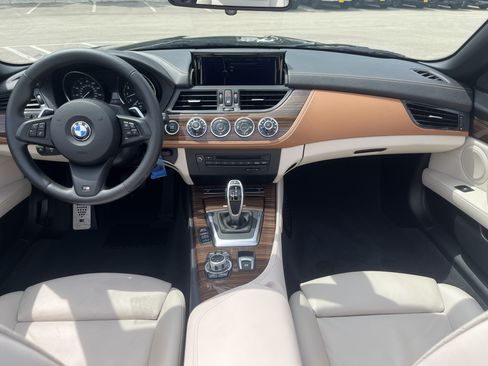 Used 2016 BMW Z4 sDrive35i RWD image 46