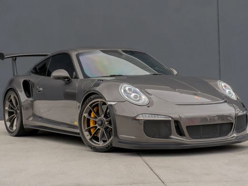 Used 2016 Porsche 911 GT3 RS RWD image 5
