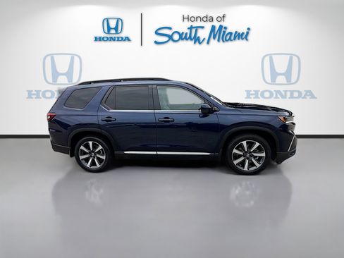 Certified 2024 Honda Pilot Touring image 8