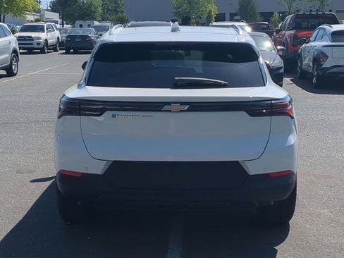 New 2026 Chevrolet Equinox EV LT AWD/4WD image 7