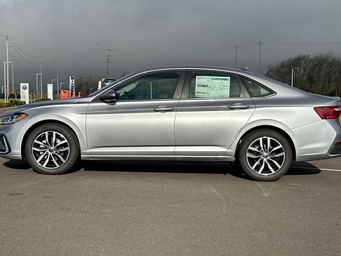 New 2026 Volkswagen Jetta SE image 6