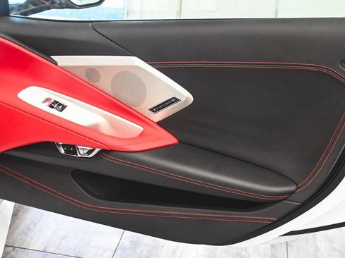 Used 2024 Chevrolet Corvette Stingray Premium Conv w/ 3LT RWD image 15