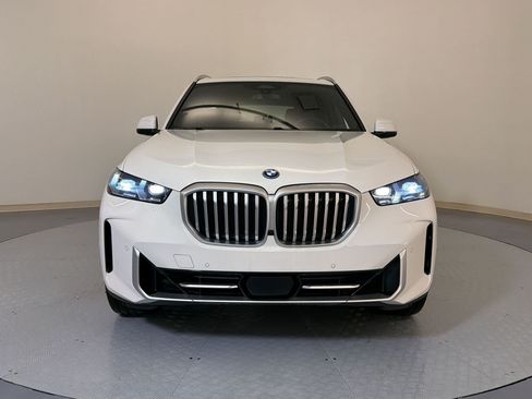 Used 2025 BMW X5 xDrive50e AWD/4WD image 6
