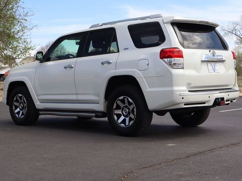 Used 2011 Toyota 4Runner SR5 image 7