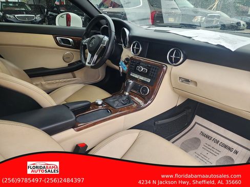 Used 2014 Mercedes-Benz SLK 250 w/ Sport Package image 11