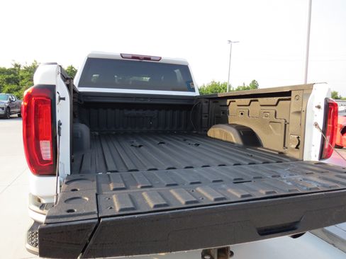 Certified 2021 GMC Sierra 2500 AT4 w/ Gooseneck/5TH Wheel Package AWD/4WD image 15