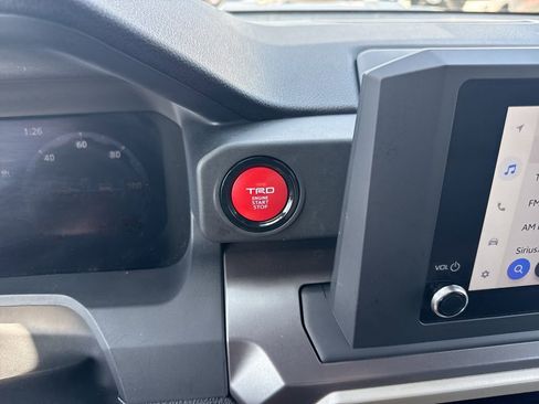 Used 2025 Toyota Tacoma TRD Sport AWD/4WD image 21