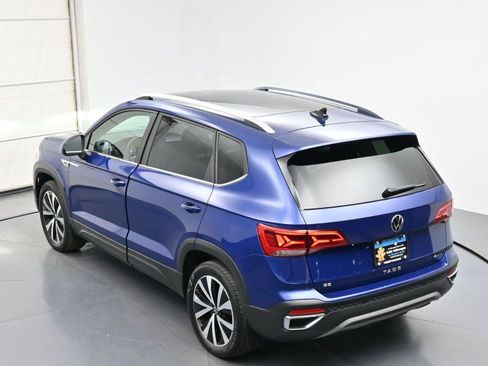 Used 2022 Volkswagen Taos SE w/ Panoramic Sunroof Package AWD/4WD image 31