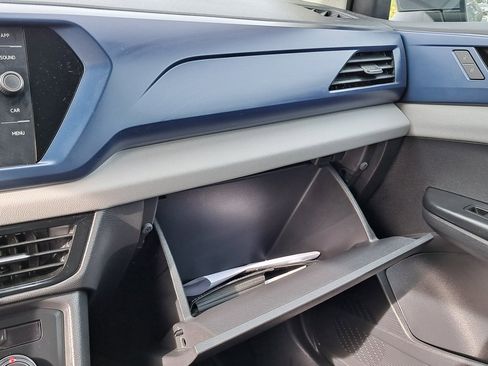 Used 2022 Volkswagen Taos SE image 20