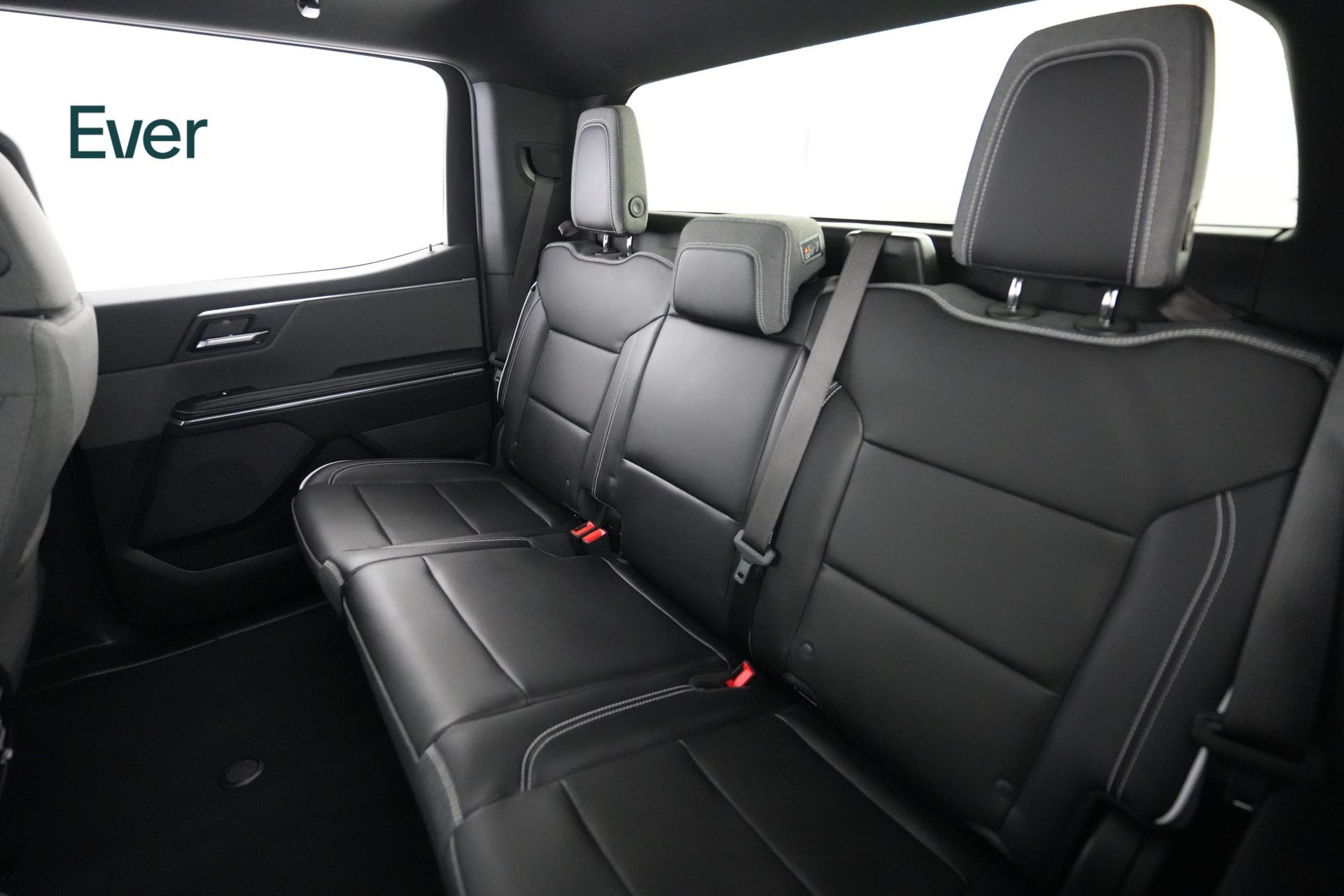 Used 2026 GMC Sierra EV Elevation w/ LPO, Elevation Dark Package AWD/4WD image 18