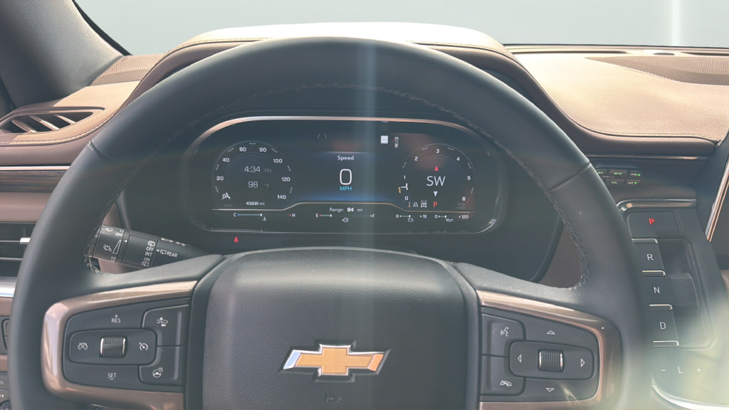 Used 2023 Chevrolet Suburban High Country w/ LPO, Illumination Package AWD/4WD image 14