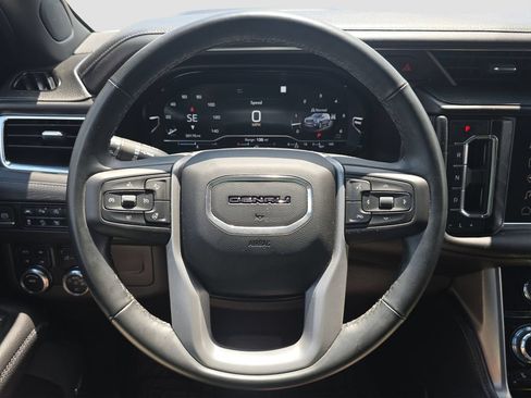 Used 2023 GMC Yukon Denali AWD/4WD image 9