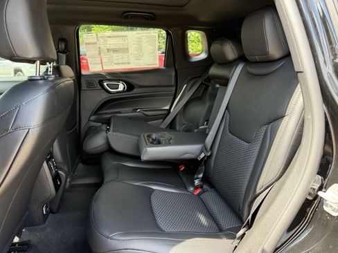 New 2025 Jeep Compass Latitude w/ Sun & Sound Group image 16