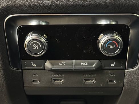 New 2026 GMC Yukon XL Denali w/ Advanced Technology Package AWD/4WD image 19