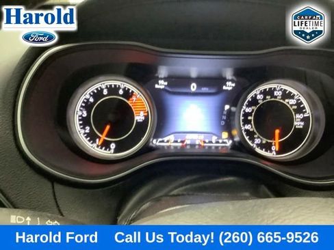 Used 2021 Jeep Cherokee Limited w/ Trailer Tow Group AWD/4WD image 15