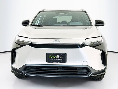 Used 2024 Toyota bZ4X XLE w/ Weather Package image 2