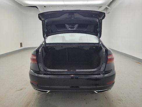 Used 2019 Volkswagen Jetta SEL Premium image 29