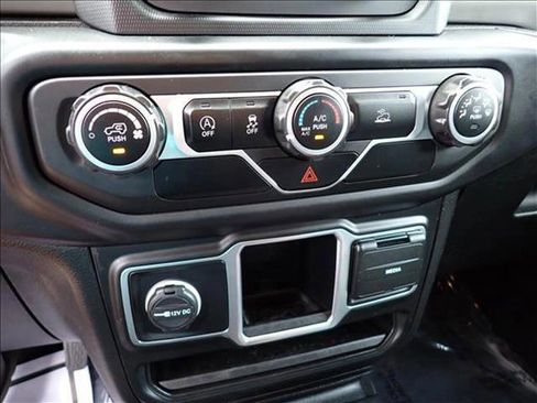 Used 2021 Jeep Wrangler Unlimited Sport image 15