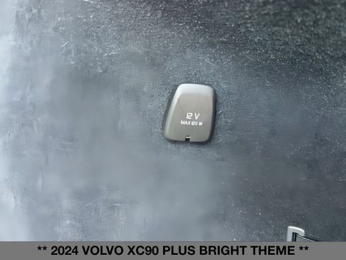 Used 2024 Volvo XC90 B5 Plus image 15