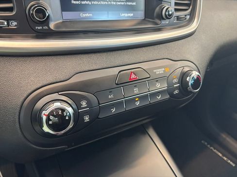 Used 2020 Kia Sorento AWD V6 image 21