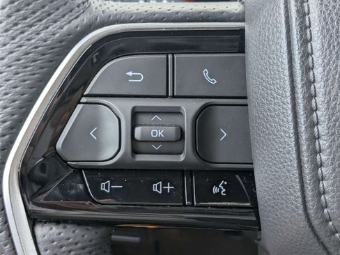 Used 2025 Toyota Tundra Platinum AWD/4WD image 24