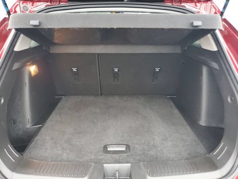 Used 2025 Chevrolet Trax LT FWD image 24