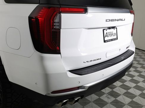 Used 2026 GMC Yukon Denali w/ Sun & Power Step Package AWD/4WD image 59