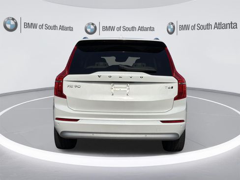 Used 2022 Volvo XC90 T6 Momentum w/ Climate Package AWD/4WD image 26