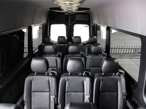 Used 2025 Mercedes-Benz Sprinter 2500 w/ Dashboard Charging Package image 39