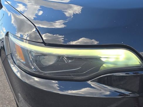 Used 2022 Jeep Cherokee Latitude Lux image 6