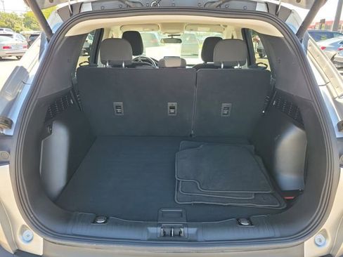 Used 2021 Ford Escape SE w/ Convenience Package FWD image 9