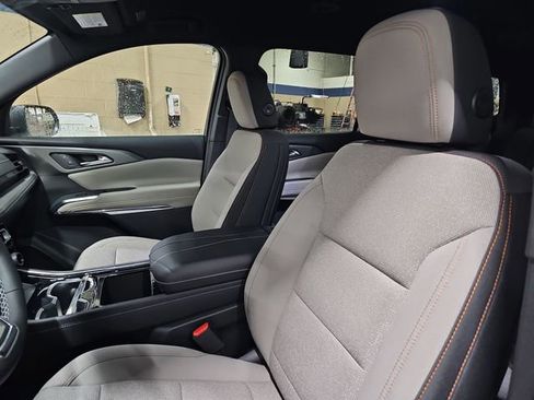New 2026 Chevrolet Traverse LT w/ Driver Confidence Package image 18
