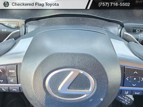 Used 2018 Lexus LX 570 4WD w/ Luxury Package image 15